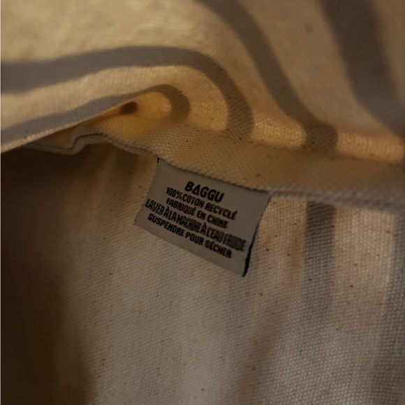 Striped Gold and Navy Tote Bag Baggu x West Elm collab. - Picture 8 of 10